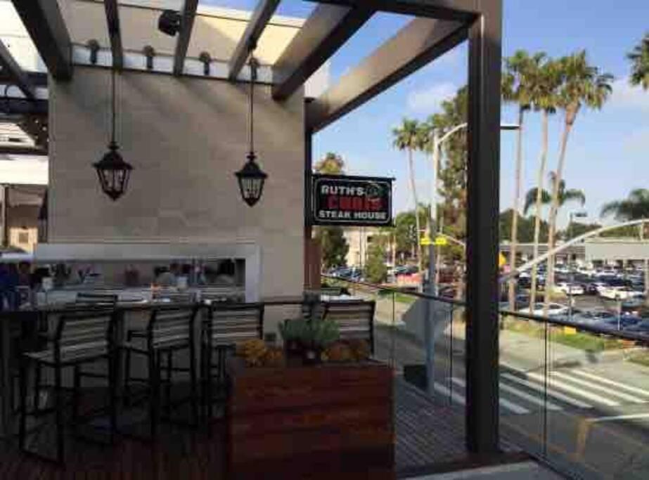 Luxe Mdr Apartment,parking, Gym, Pool, Jacuzzi,bbq Apartment Los Angeles